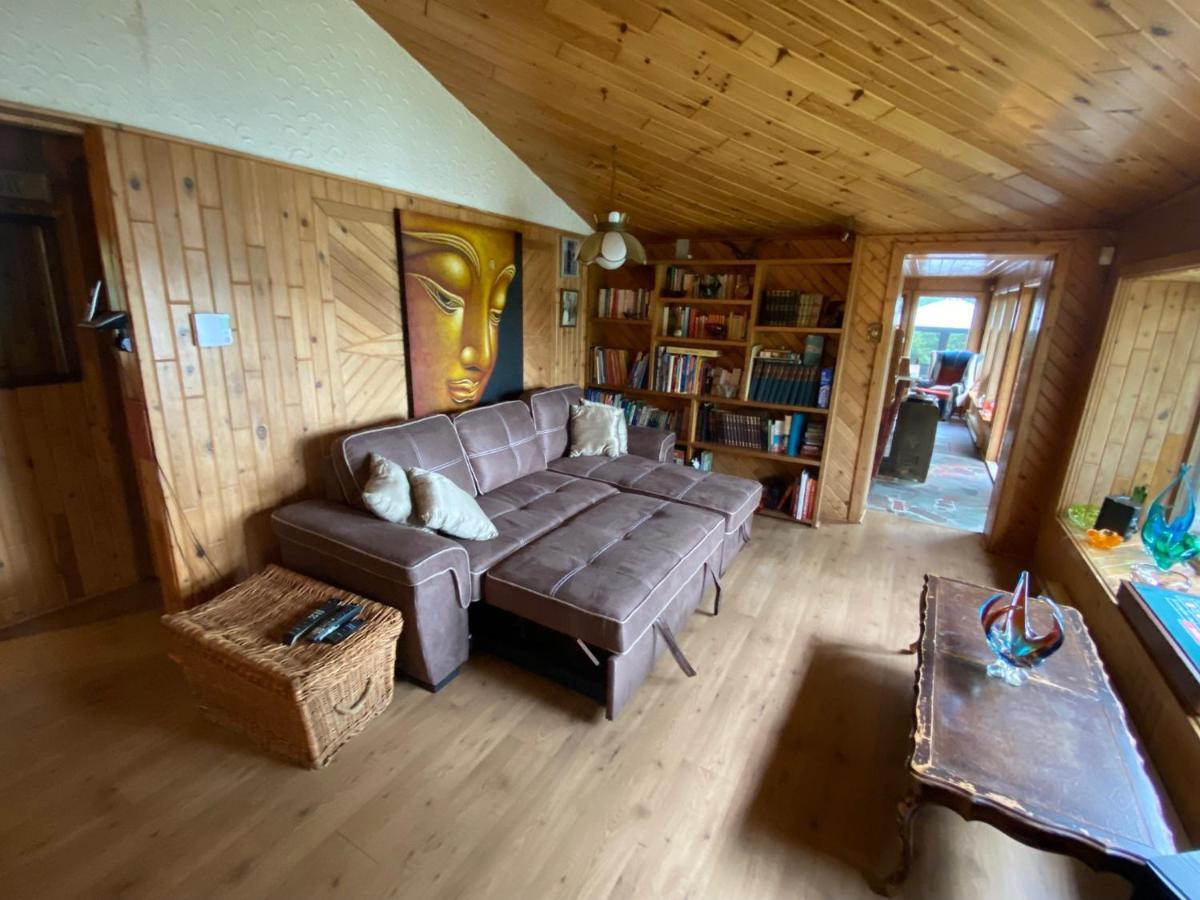 Chalet "Ici Et Maintenant, Sur Le Lac" Sainte-Marguerite-du-Lac-Masson Esterno foto